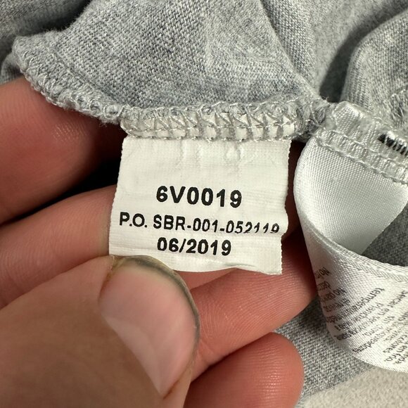 Vineyard Vines Long Sleeve T-Shirt Gray Dog Logo 100% Cotton Mens Size L - Picture 8 of 8